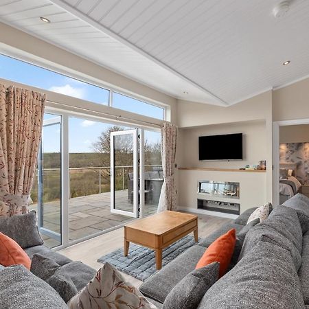 Valley View Lodge - Luxury Lodge, Hot Tub, Close To Beach Penally Bagian luar foto