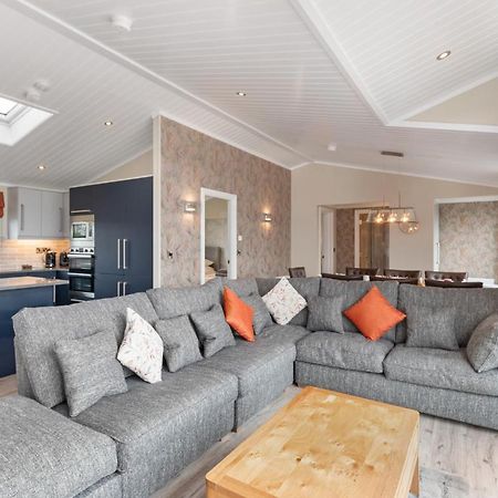 Valley View Lodge - Luxury Lodge, Hot Tub, Close To Beach Penally Bagian luar foto