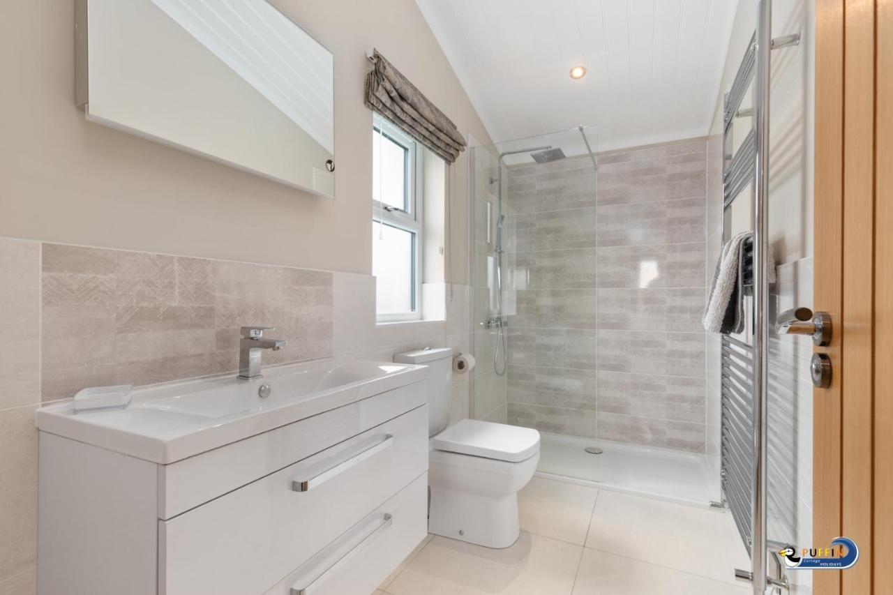 Valley View Lodge - Luxury Lodge, Hot Tub, Close To Beach Penally Bagian luar foto